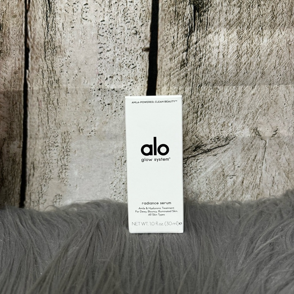 ALO - Radiance serum - Picture 3 of 7
